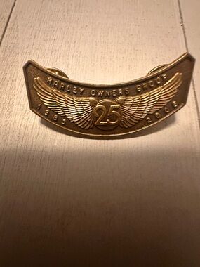 Harley-Davidson Gold 25th Anniversary Winged Pin
